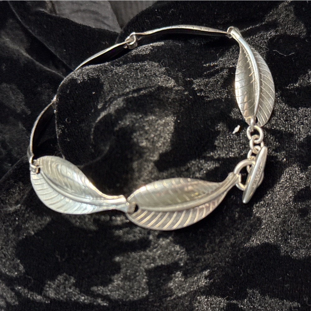 ADDITIONAL CLOSET CLEAR OUT Beautiful Danecraft Sterling Silver Leaf Bracelet!